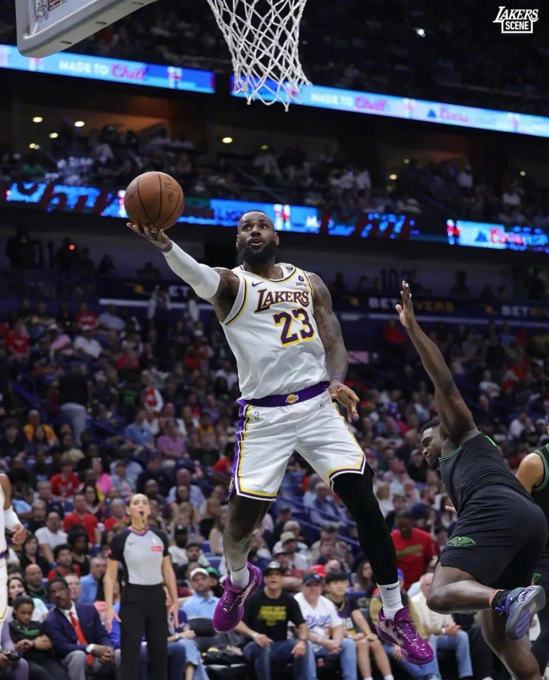 9you娱乐-鹈鹕队新秀实现生涯首次三双，助球队夺胜的简单介绍