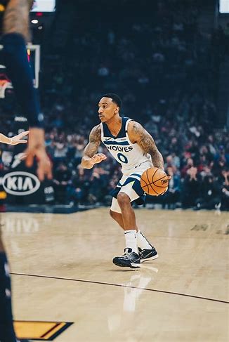 九游中国-森林狼不敌马刺，唐斯领军单骑救场