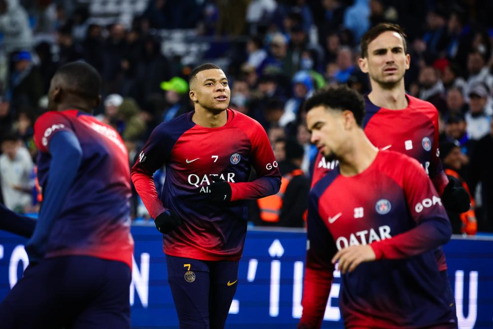 九游娱乐网页-法甲球队巴黎圣日耳曼全队备战下轮较量的简单介绍