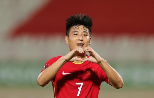 九游娱乐-上港队备战足协杯，球员展现出色表现