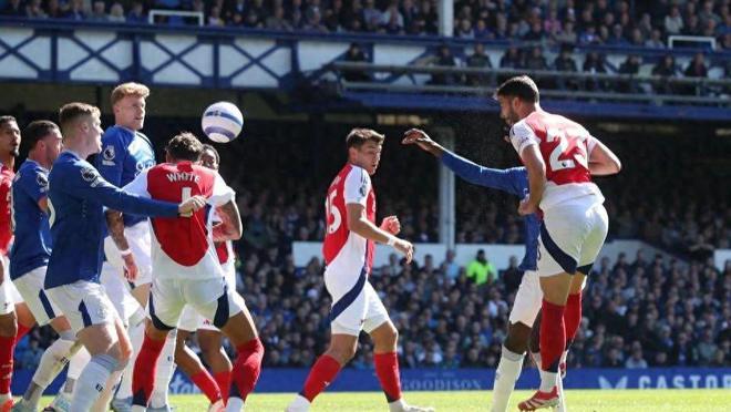 九游体育APP下载-弗赖堡后防线失守，成为球队软肋？