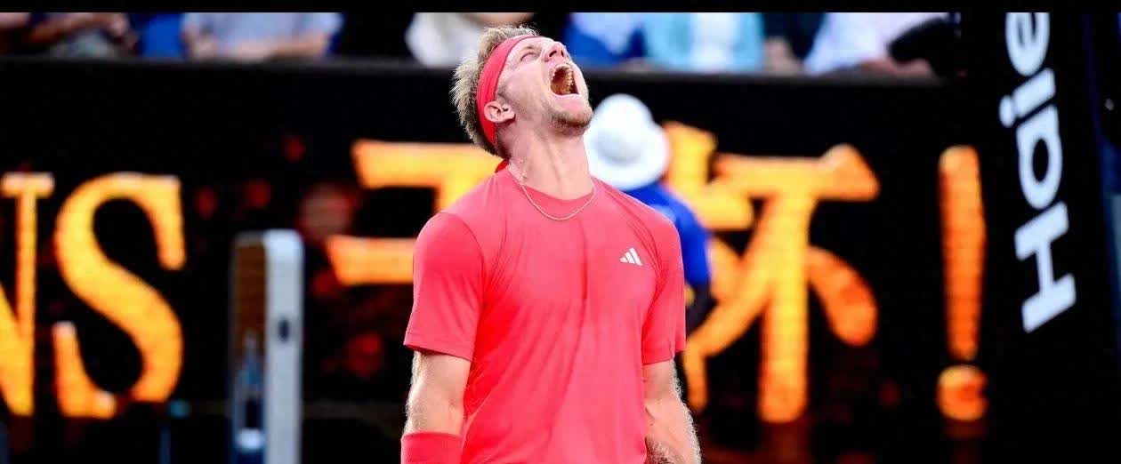 九游VIP-诺里奇中场球员突破封堵，全面助攻实力打动球迷的简单介绍