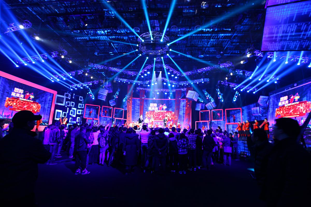 九游娱乐入口-精彩表现令人目不转睛，赛场氛围火爆的简单介绍