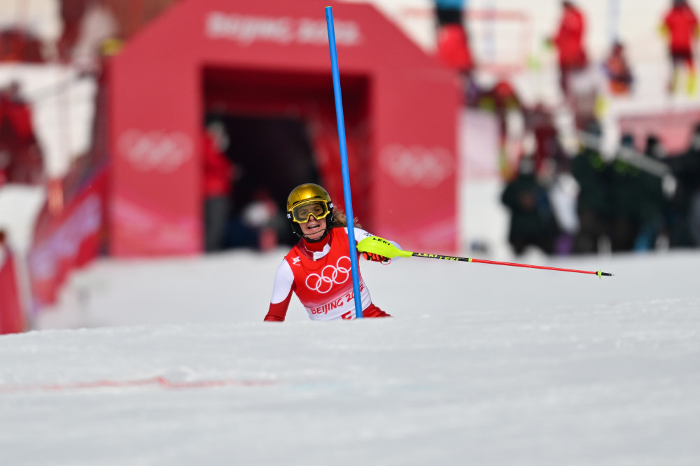 九游体育直播-奥地利选手在滑雪比赛中斩获金牌