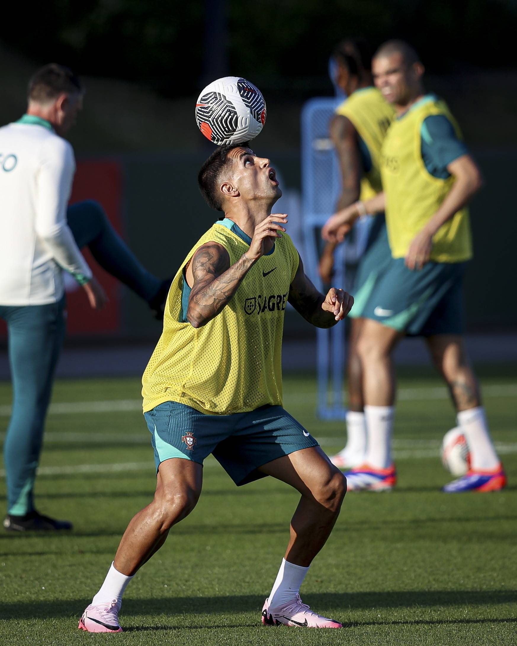 九游娱乐官方-葡萄牙强队再次展现实力,轻松晋级