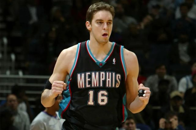 九游体育-英格兰在西甲中止步湖人,赛后采访