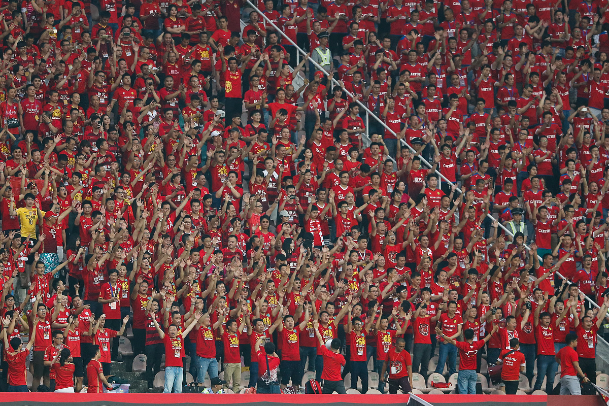 九游官网-球队合作默契,球员配合出色