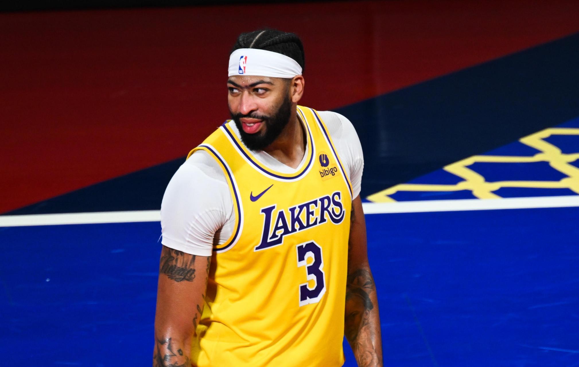 九游官网-纽约湖人战胜马刺表现抢眼