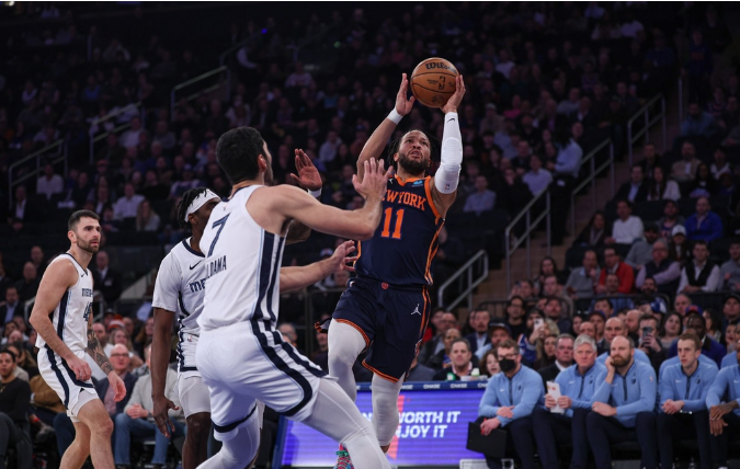 九游娱乐入口-尼克斯客场擒灰熊，取得重要胜利！