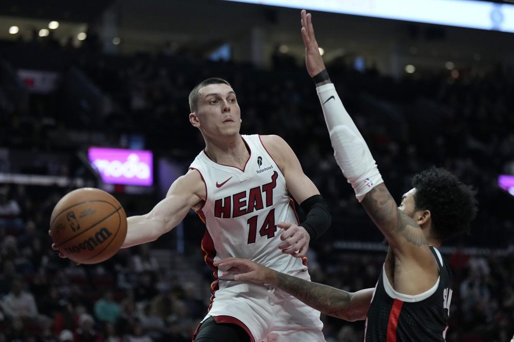 九游体育-包含热火胜开拓者,开拓者连败的词条